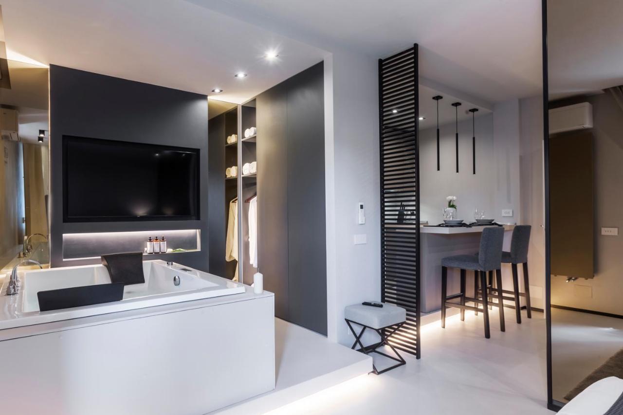 Ostia Holiday Greed Lounge Privee 외부 사진
